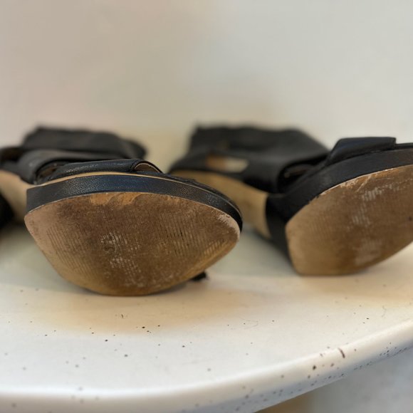 MICHAEL Michael Kors Black Bandage Pump - Picture 5 of 6